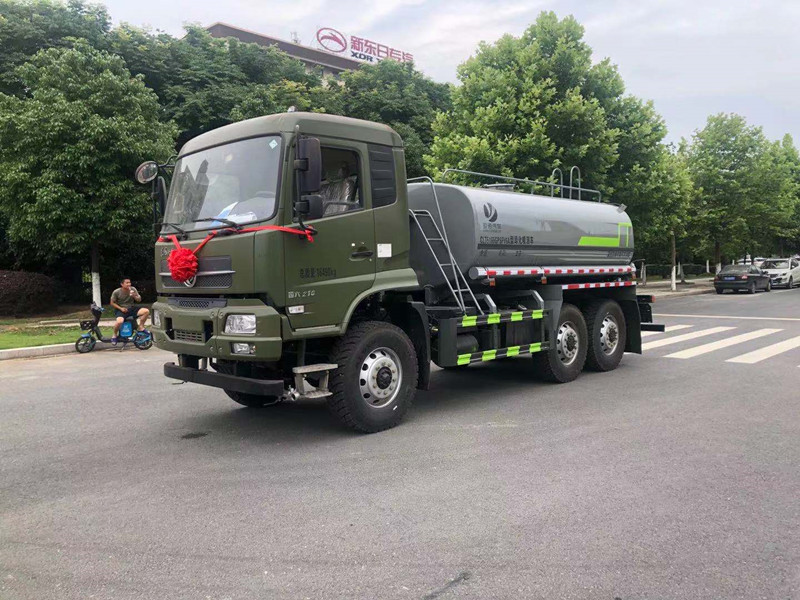 東風天錦10方灑水車-六驅(qū)動灑水車